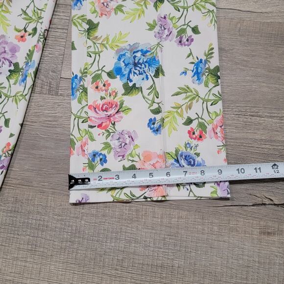 Alice + Olivia Lorinda Cropped Floral Gardenia Wide Leg Crepe Pants Size 2 - Picture 11 of 11